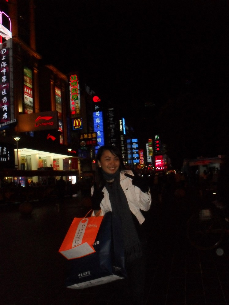 shopped at Nanjing Road. i needed to shop for some winter clothing. . it's so bloody cold when i was there!